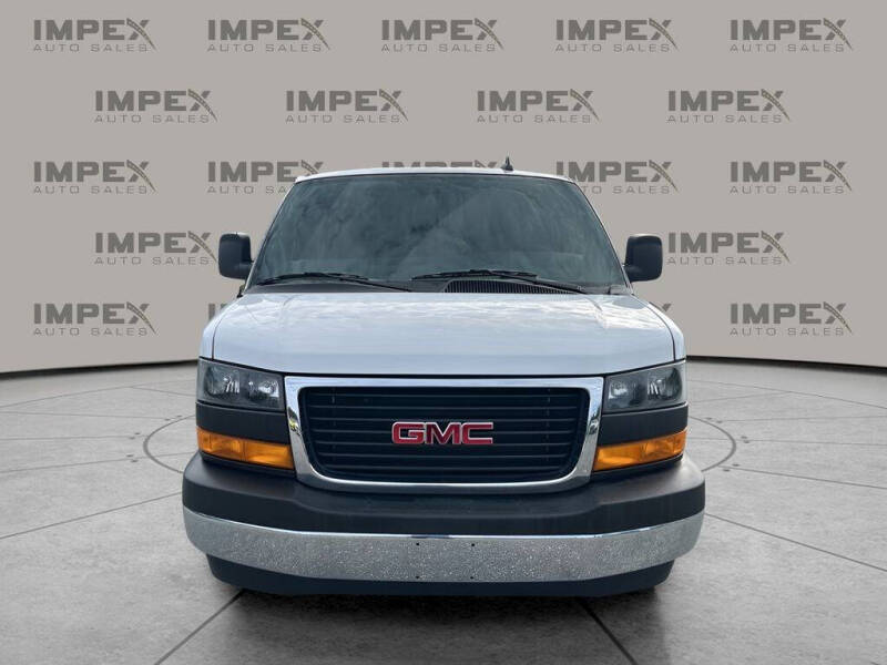 2023 GMC Savana 2500