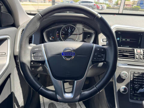 2016 Volvo XC60 T5 Drive-E