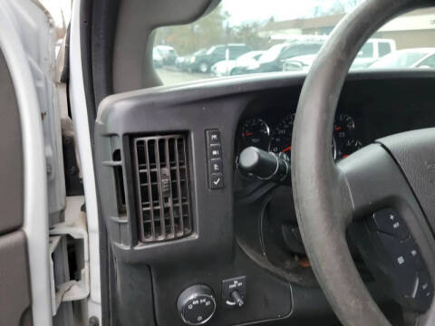 2017 GMC Savana LS 3500