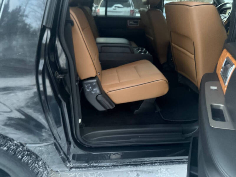 2011 Lincoln Navigator L