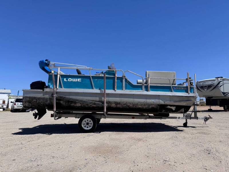 1989 Lowe Boats Pontoon 19