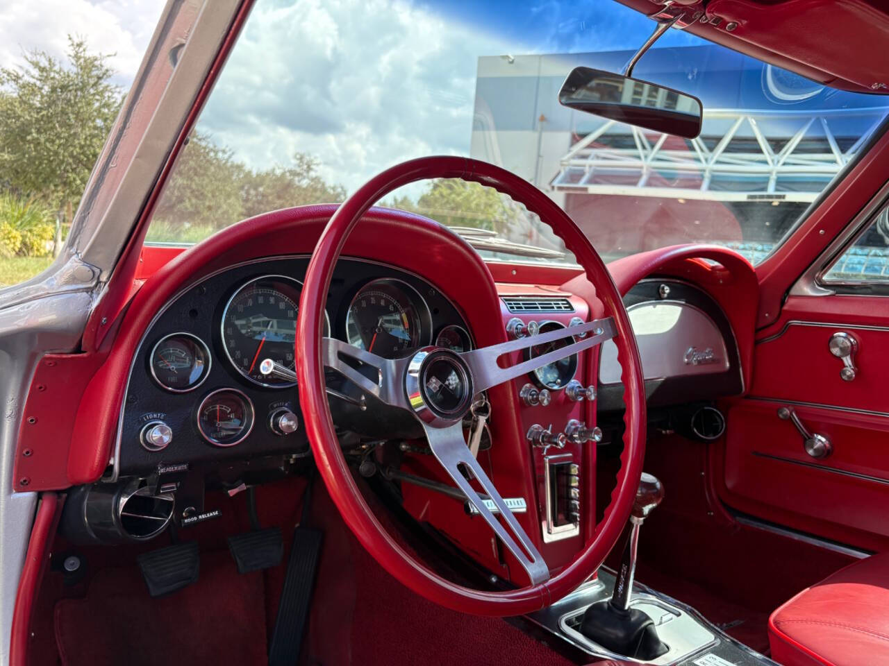 1965 Chevrolet Corvette 29