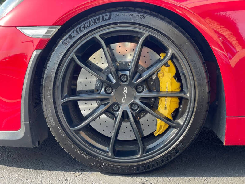 2016 Porsche Cayman GT4