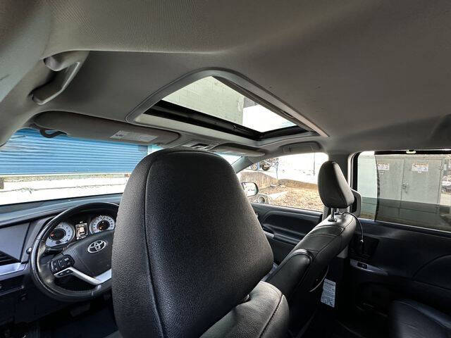 2017 Toyota Sienna