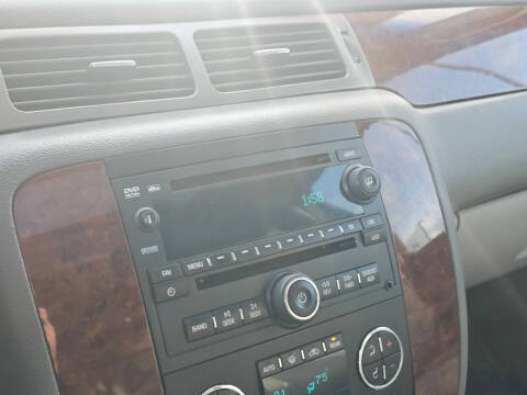 2011 Chevrolet Suburban LT