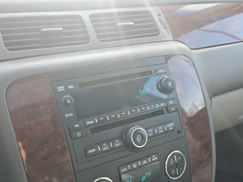 2011 Chevrolet Suburban LT