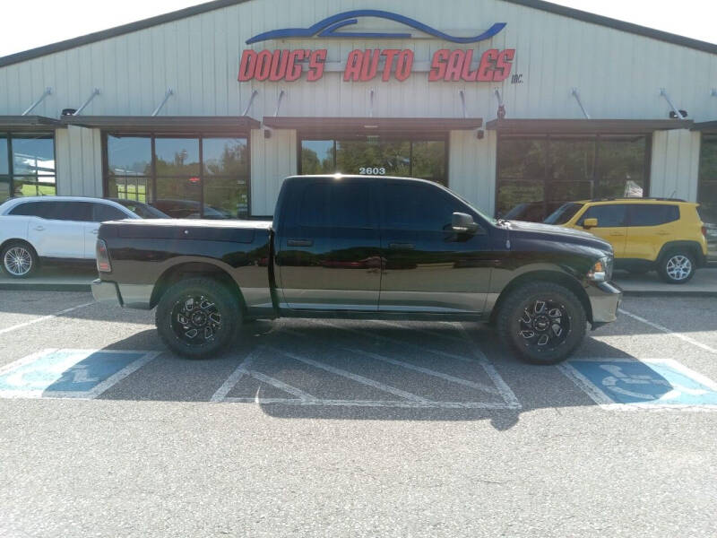 2013 RAM 1500 for sale at DOUG'S AUTO SALES INC in Pleasant View TN