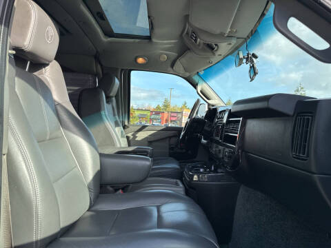 2017 GMC Savana 2500