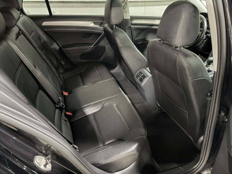 2017 Volkswagen Golf