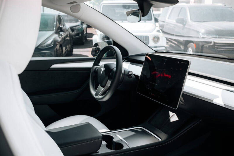2023 Tesla Model Y Long Range