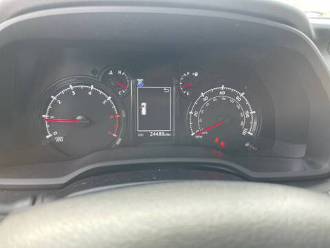 2024 Toyota 4Runner SR5