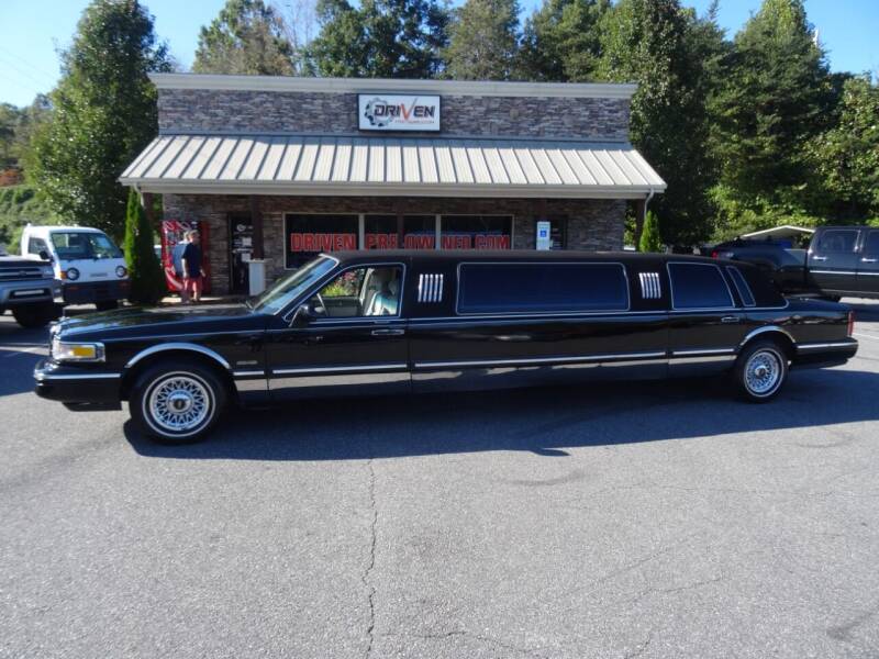 1997 Lincoln Town Car for sale at Driven Pre-Owned in Lenoir NC