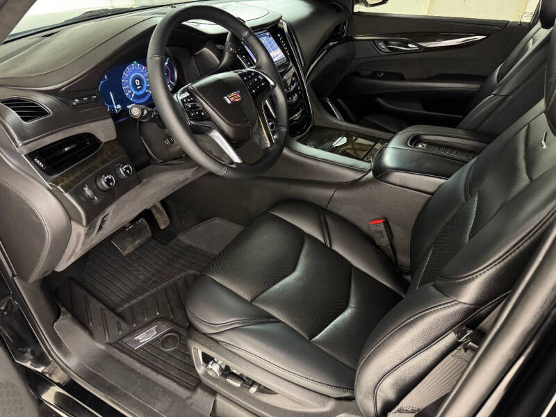 2020 Cadillac Escalade Platinum