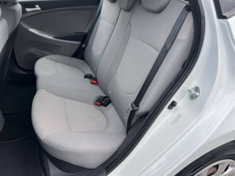 2013 Hyundai Accent GS