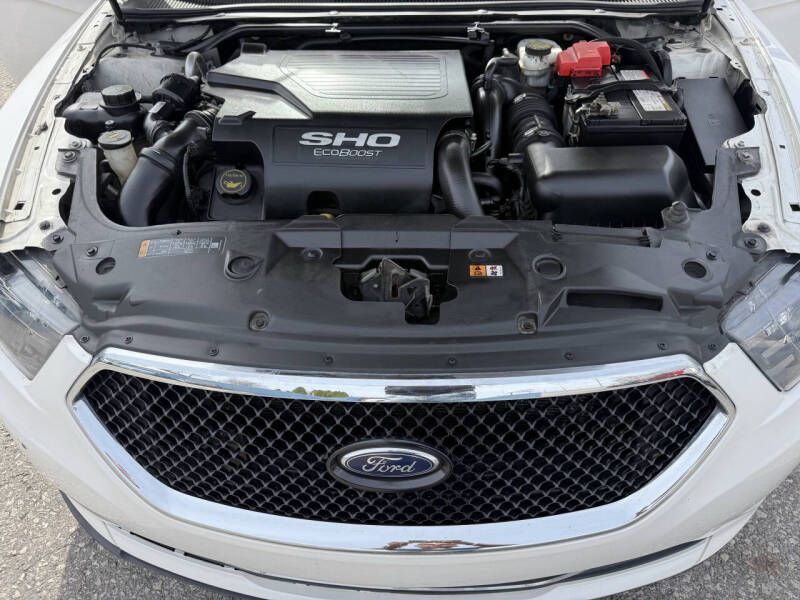 2018 Ford Taurus SHO