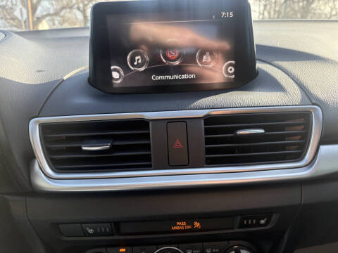 2018 Mazda MAZDA3 Touring