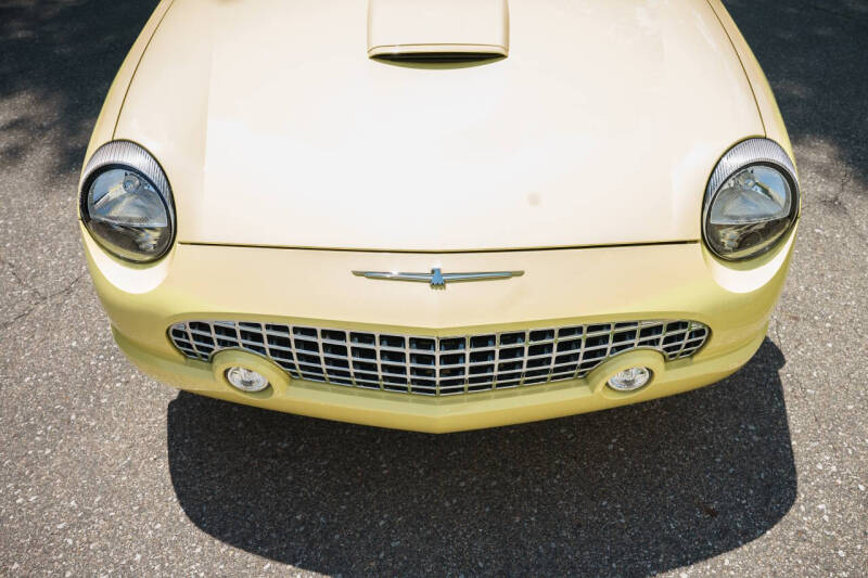 2002 Ford Thunderbird Deluxe