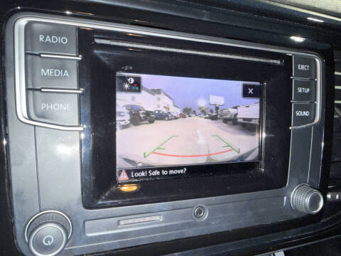 2018 Volkswagen Beetle 2.0T Coast