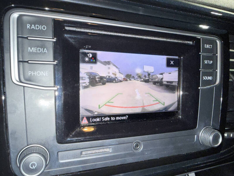 2018 Volkswagen Beetle 2.0T Coast