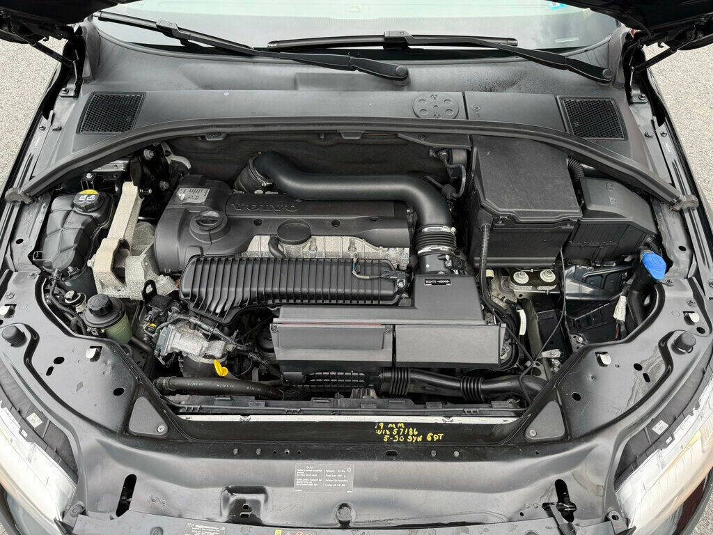 2016 Volvo XC70 16
