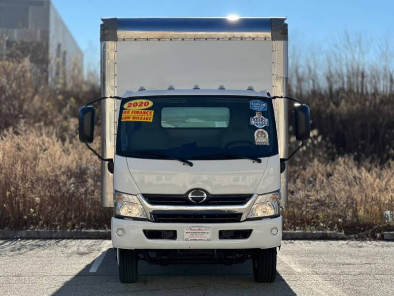 2020 Hino 195