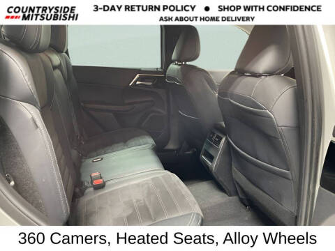 2023 Mitsubishi Outlander SE
