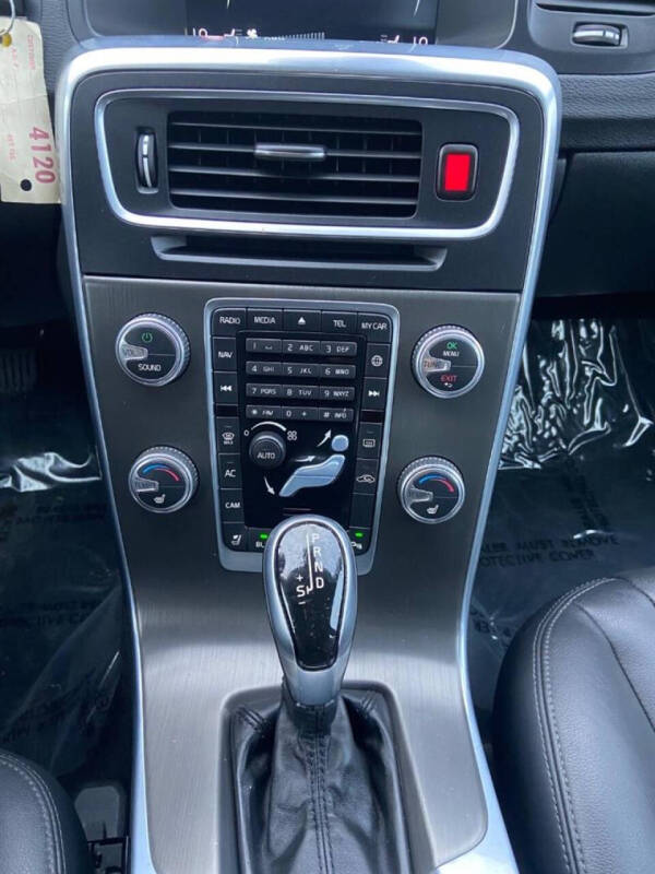 2015 Volvo V60 T5 Premier