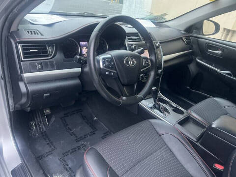 2015 Toyota Camry SE