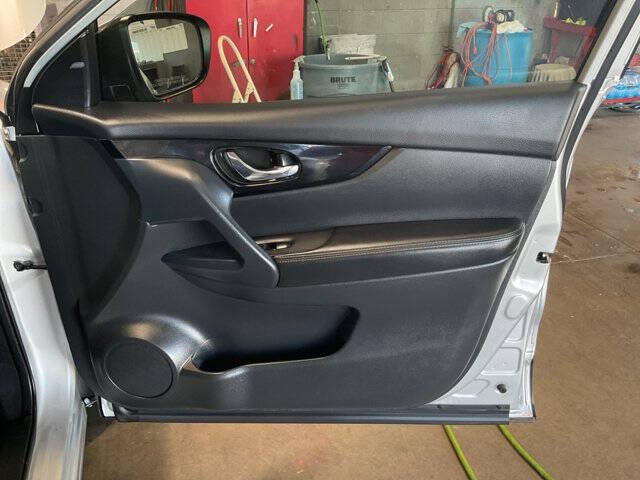 2021 Nissan Rogue Sport SV