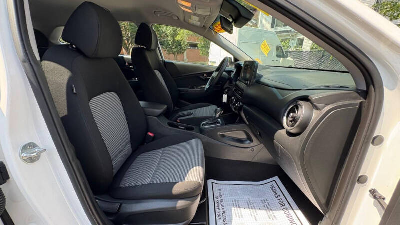 2022 Hyundai Kona SE