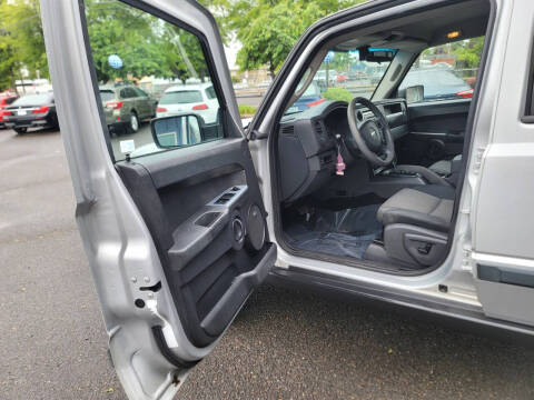2008 Jeep Commander Sport