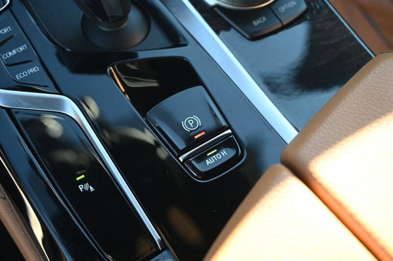 2022 BMW 5 Series M550i xDrive