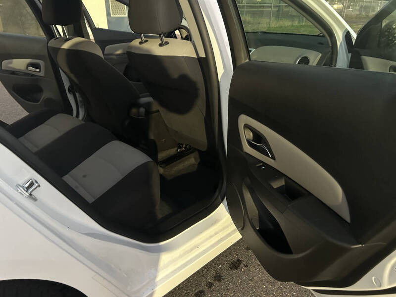 2015 Chevrolet Cruze LS Auto