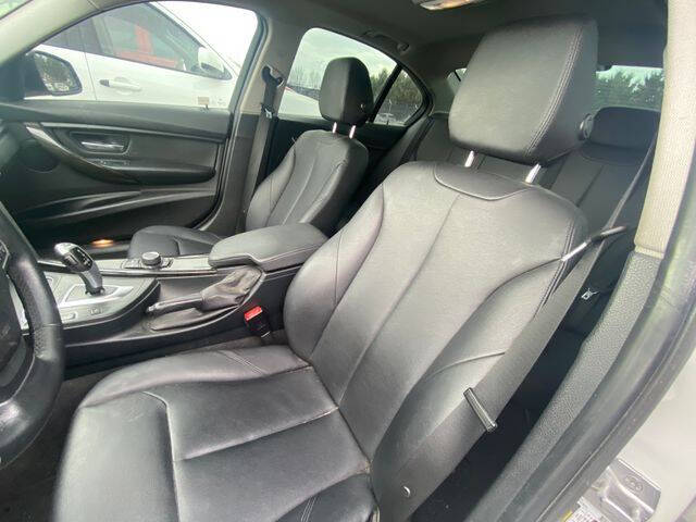 2017 BMW 3 Series 320i