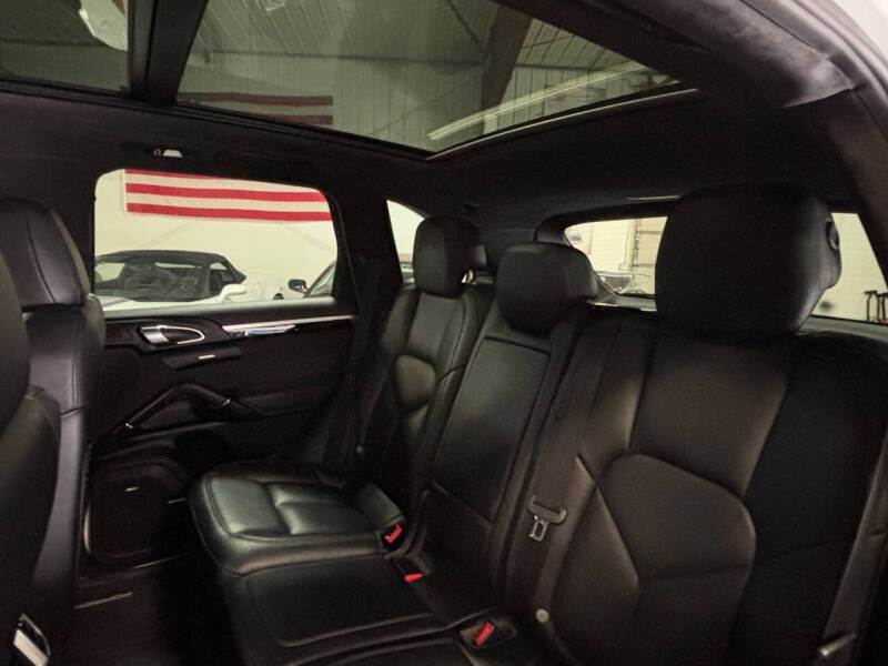 2016 Porsche Cayenne GTS
