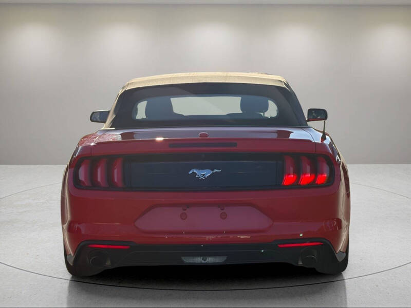 2022 Ford Mustang EcoBoost Premium