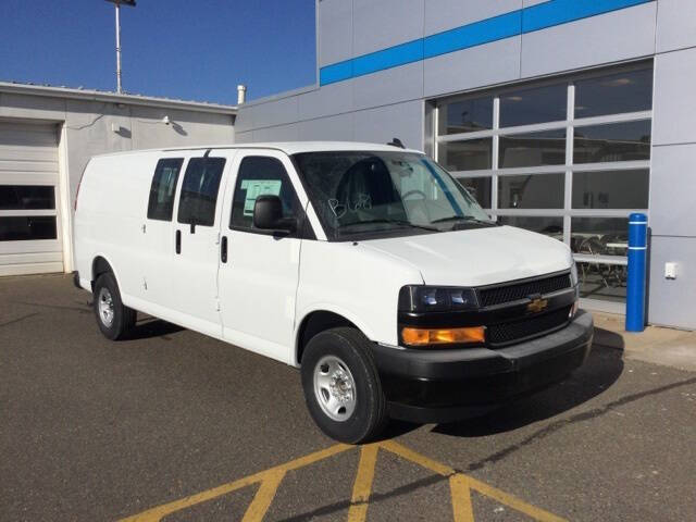 2025 Chevrolet Express 3500
