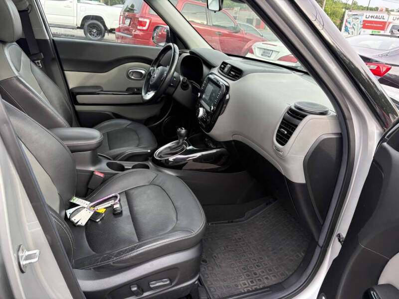 2019 Kia Soul +