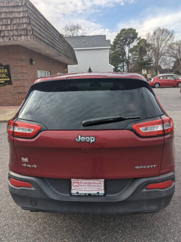 2015 Jeep Cherokee Sport