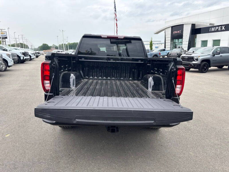 2026 GMC Sierra 1500 Elevation Standard