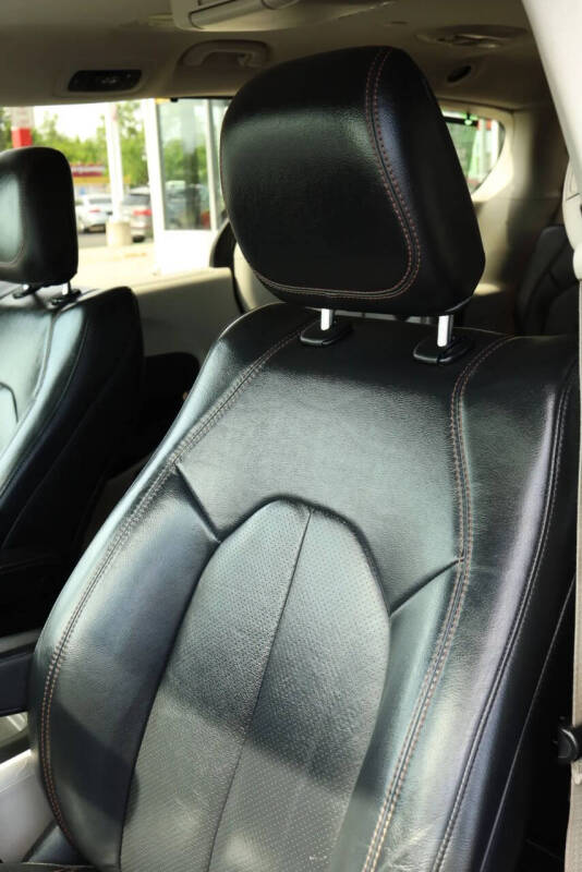 2018 Chrysler Pacifica Touring L