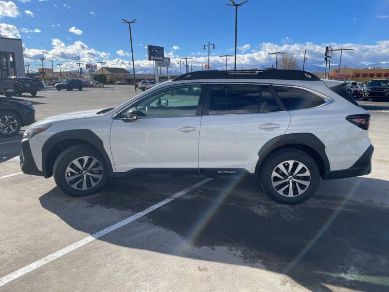 2023 Subaru Outback Premium