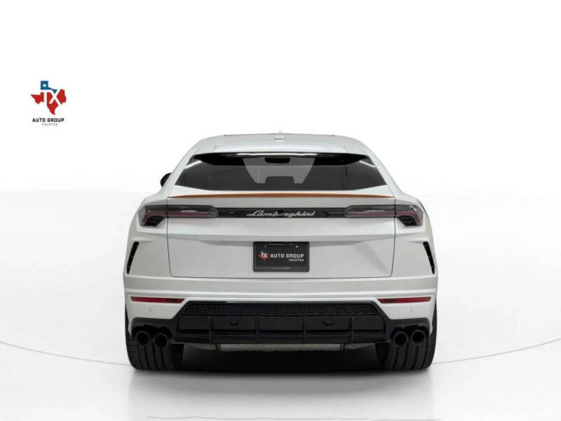 2022 Lamborghini Urus
