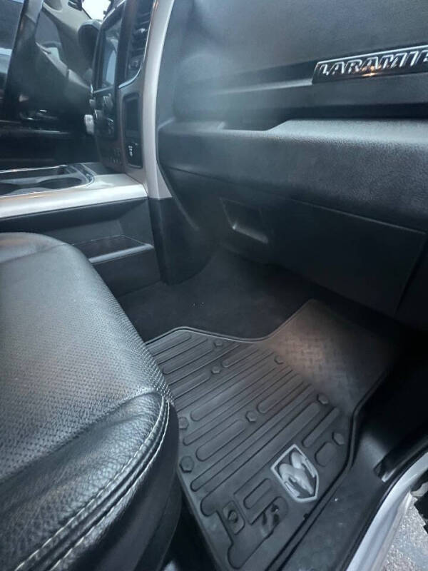 2017 RAM 1500 Laramie