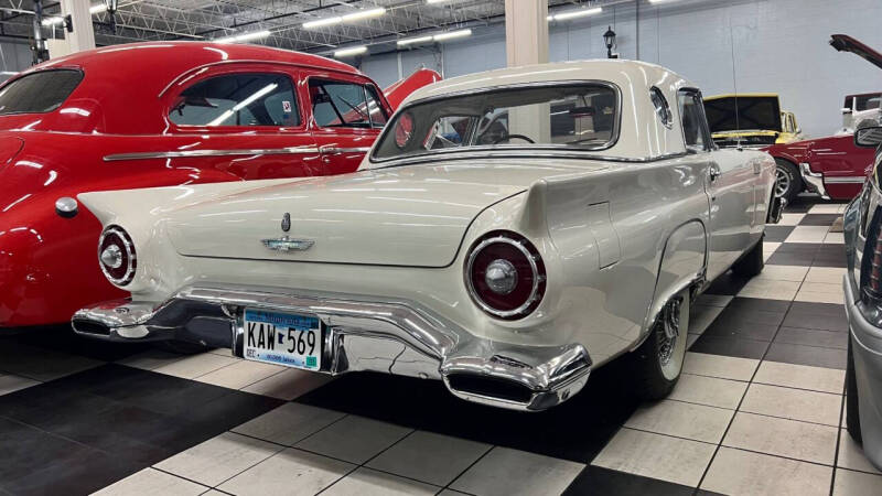 1957 Ford Thunderbird