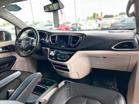 2019 Chrysler Pacifica Touring L
