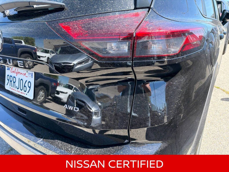 2025 Nissan Rogue SV