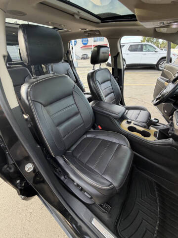 2017 GMC Acadia Denali