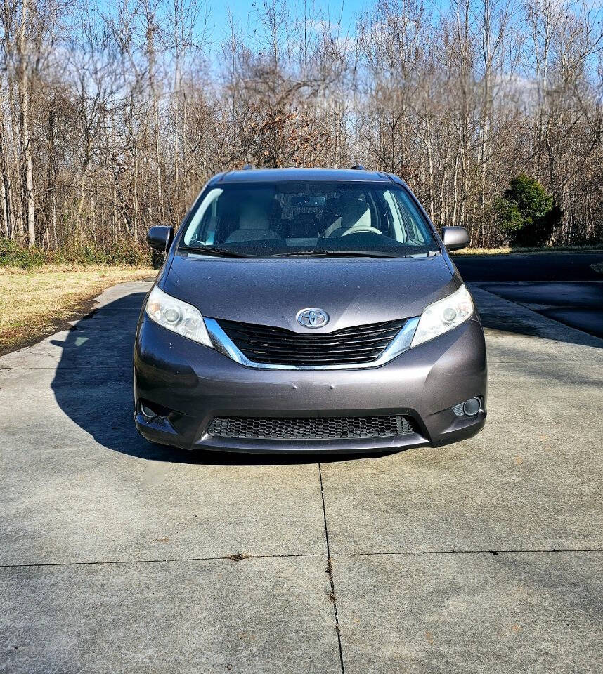 2014 Toyota Sienna for sale at Trudeal Auto Sales in Mocksville, NC