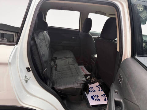 2017 Mitsubishi Outlander ES